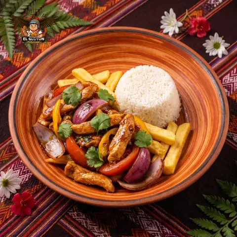 Pollo Saltado